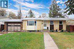 606 Wardlow ROAD  Saskatoon, SK S7M 4C9