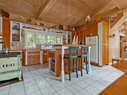 Maple Island, Plymouth, NS - Indoor