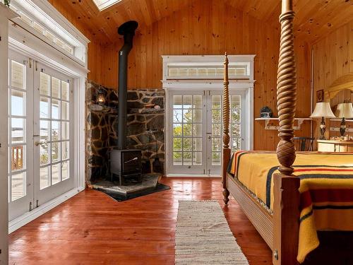 Maple Island, Plymouth, NS - Indoor