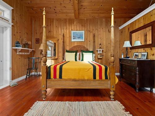 Maple Island, Plymouth, NS - Indoor