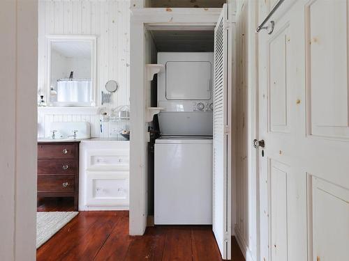 Maple Island, Plymouth, NS - Indoor Photo Showing Laundry Room