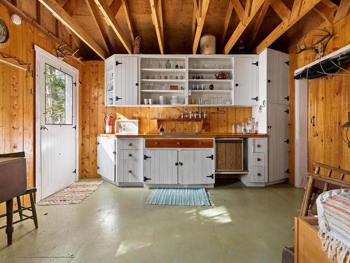 Maple Island, Plymouth, NS - Indoor