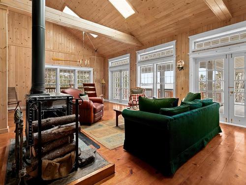 Maple Island, Plymouth, NS - Indoor
