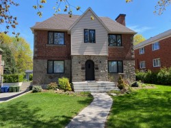 1362 Boul. Laird  Mont-Royal, QC H3P 2T4