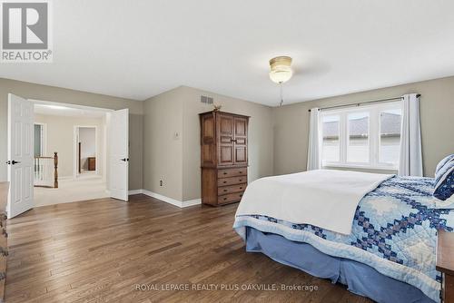 Primary suite - 67 Honeysuckle Crescent, Hamilton, ON - Indoor Photo Showing Bedroom