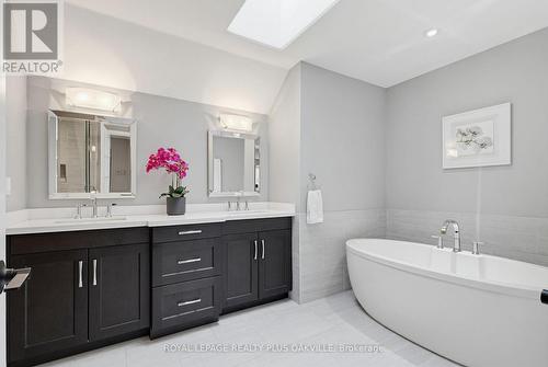 Primary ensuite - 67 Honeysuckle Crescent, Hamilton, ON - Indoor Photo Showing Bathroom