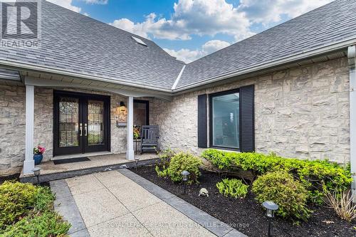 67 Honeysuckle Crescent, Hamilton, ON - Outdoor