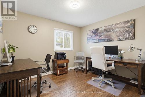 Bedroom 2 - 67 Honeysuckle Crescent, Hamilton, ON - Indoor Photo Showing Office