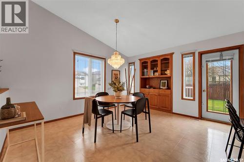 735 Fairbrother Avenue, Saskatoon, SK - Indoor Photo Showing Dining Room