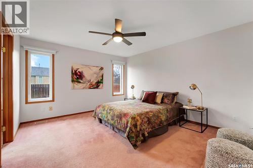 735 Fairbrother Avenue, Saskatoon, SK - Indoor Photo Showing Bedroom