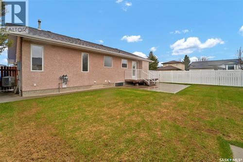 735 Fairbrother Avenue, Saskatoon, SK - Outdoor