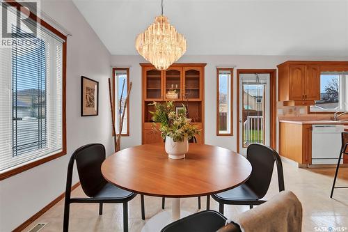 735 Fairbrother Avenue, Saskatoon, SK - Indoor Photo Showing Dining Room