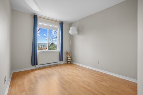 Chambre à coucher - 629 Av. D'Isère, Saint-Lambert, QC - Indoor Photo Showing Other Room