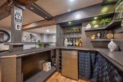 Bar - 