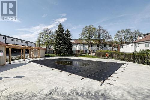 146 - 311 Milestone Crescent, Aurora, ON - Outdoor