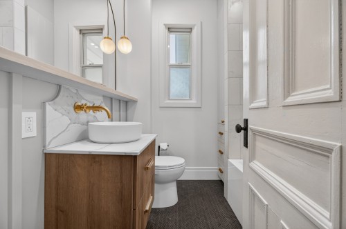 Bathroom - 345  - 343 Av. Westminster N., Montréal-Ouest, QC - Indoor Photo Showing Bathroom