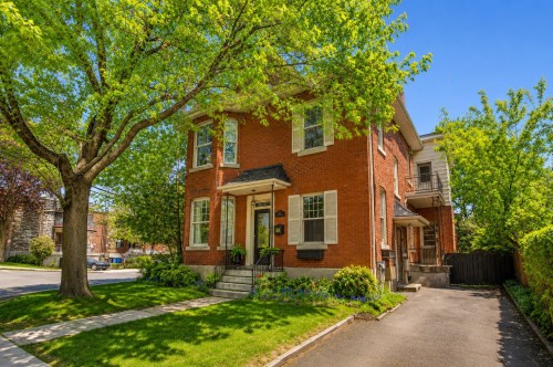 Entry - 345  - 343 Av. Westminster N., Montréal-Ouest, QC - Outdoor