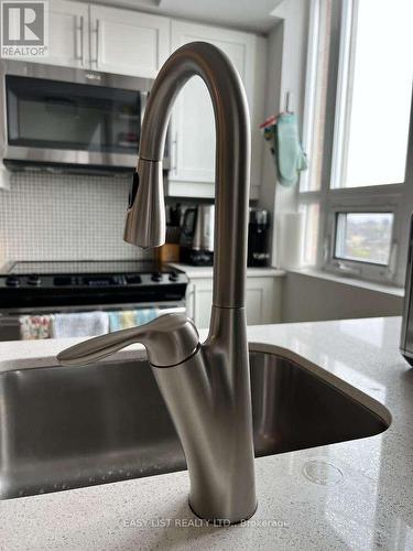 1402 - 125 Western Battery Road, Toronto, ON - Indoor Photo Showing Kitchen