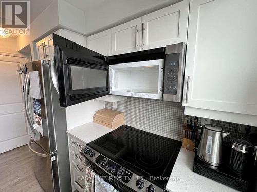 1402 - 125 Western Battery Road, Toronto, ON - Indoor Photo Showing Kitchen