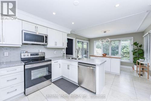 4 Robaldon Road, Toronto, ON - Indoor Photo Showing Kitchen With Double Sink