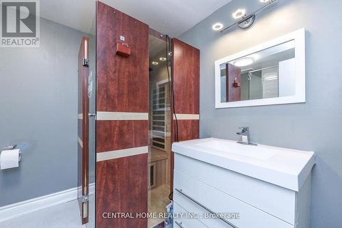 4 Robaldon Road, Toronto, ON - Indoor Photo Showing Bathroom