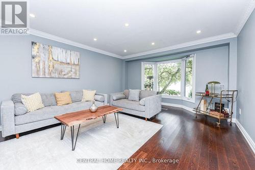 4 Robaldon Road, Toronto, ON - Indoor Photo Showing Living Room