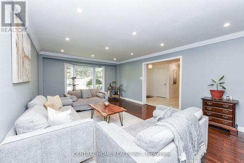 4 Robaldon Road, Toronto, ON - Indoor Photo Showing Living Room