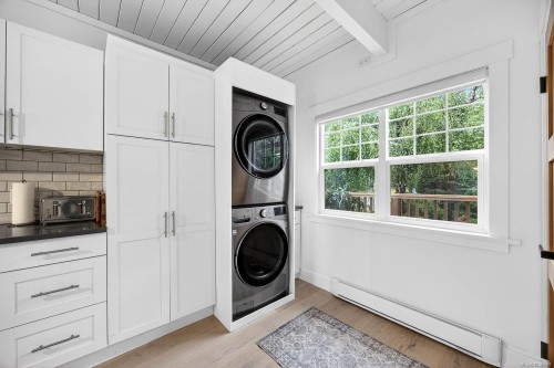 110 Forest Hill Pl, Salt Spring, BC 