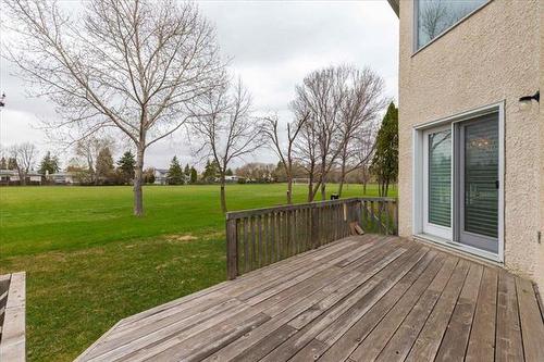 68 Newcombe Cr, Winnipeg, MB 