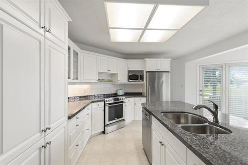 68 Newcombe Cr, Winnipeg, MB 