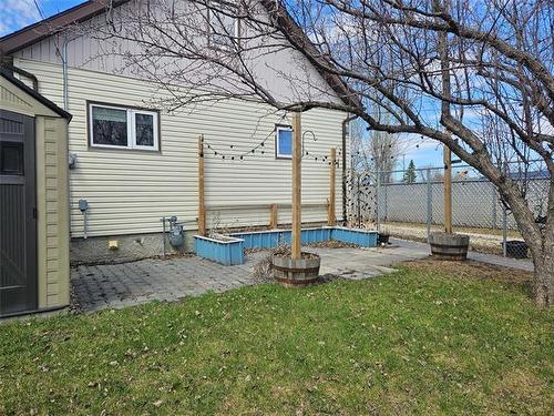 4 Third Ave, Letellier, MB 