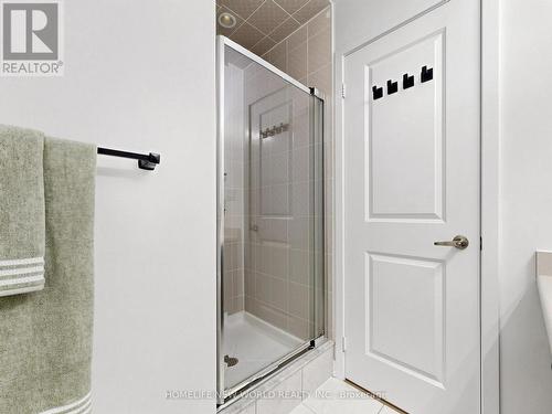 218 - 2550 Castlegate Crossing, Pickering, ON - Indoor Photo Showing Bathroom