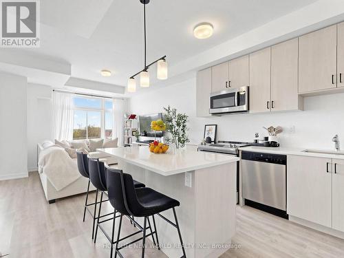 218 - 2550 Castlegate Crossing, Pickering, ON - Indoor Photo Showing Kitchen With Stainless Steel Kitchen With Upgraded Kitchen