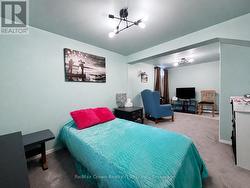 Apartment Bedroom #1 - 