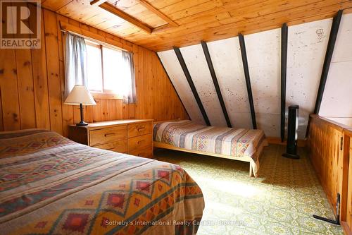 1 Brill'S Island, Nipissing, ON - Indoor Photo Showing Bedroom