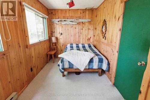 1 Brill'S Island, Nipissing, ON - Indoor Photo Showing Bedroom