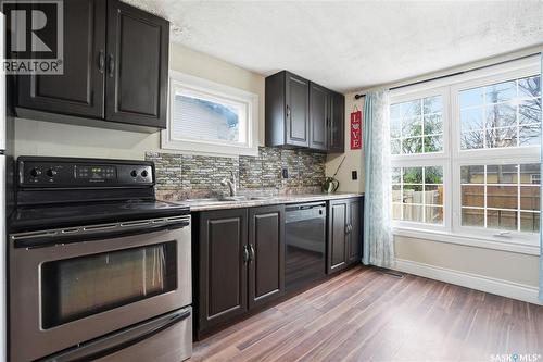 1115 J Avenue N, Saskatoon, SK - Indoor Photo Showing Kitchen