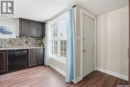 1115 J Avenue N, Saskatoon, SK - Indoor