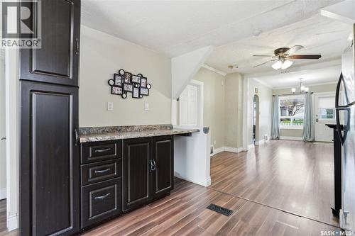 1115 J Avenue N, Saskatoon, SK - Indoor