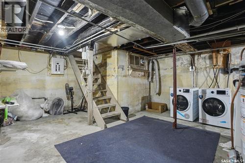 1115 J Avenue N, Saskatoon, SK - Indoor