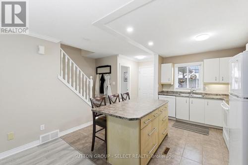 1 - 151 Bonaventure Drive, London East (East I), ON - Indoor Photo Showing Kitchen