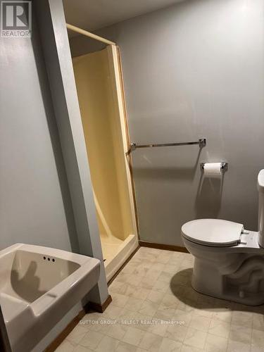 1 - 151 Bonaventure Drive, London East (East I), ON - Indoor Photo Showing Bathroom