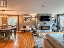 Open concept dining and living room - 