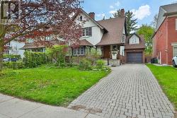 94 ST LEONARD'S AVENUE Toronto, ON M4N 1K5
