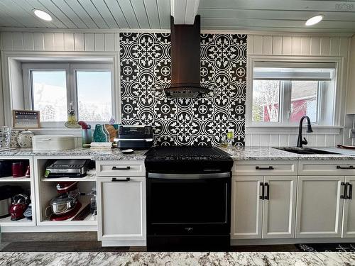 6039 West Bay Rd., Roberta, NS 