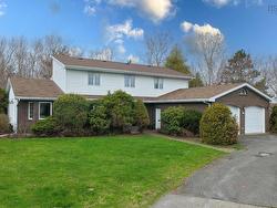 206 Fatima Drive Sydney River, NS B1S 1L8