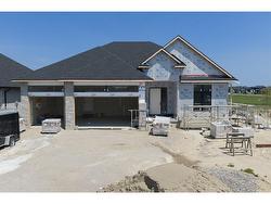 3552 BRITT Boulevard Plympton-Wyoming, ON N0N 1E0