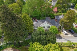 812 Langham Crt  Victoria, BC V8V 4J2