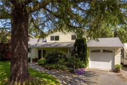 3405 Rolston Cres Saanich, BC V8Z 4P2