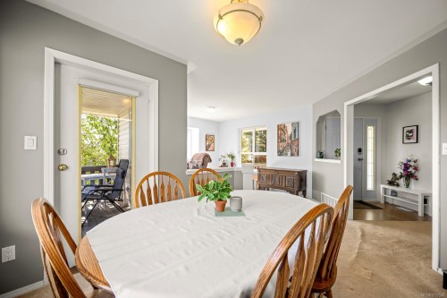 678 Nelson Rd, Campbell River, BC 
